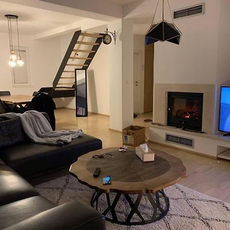Modern Apartment In 斯科普里 外观 照片