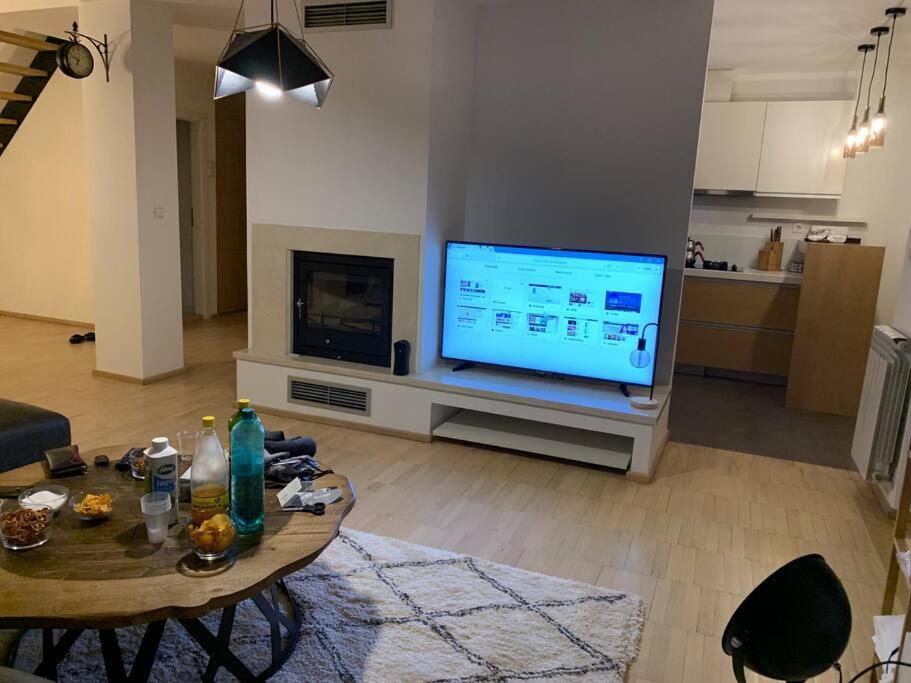 Modern Apartment In 斯科普里 外观 照片